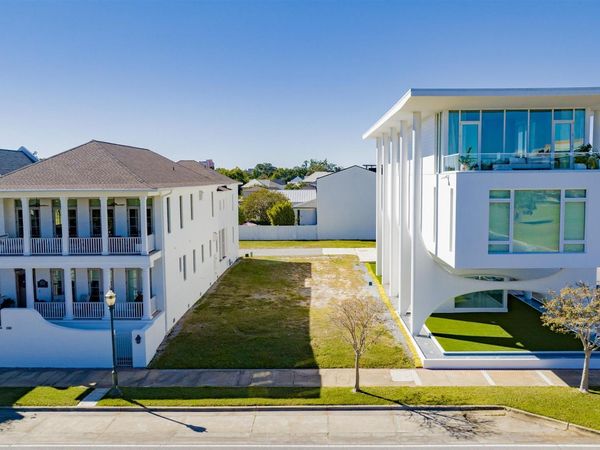 111 S 9th Ave, Pensacola, FL 32503