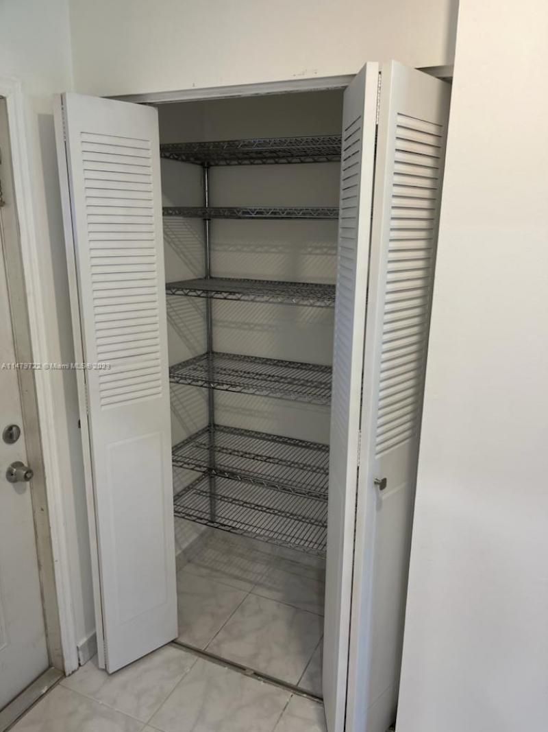 5051 W Oakland Park Blvd, Unit 204, Lauderdale Lakes, FL 33313 Photo