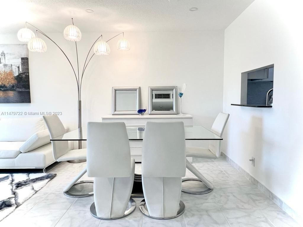 5051 W Oakland Park Blvd, Unit 204, Lauderdale Lakes, FL 33313 Photo