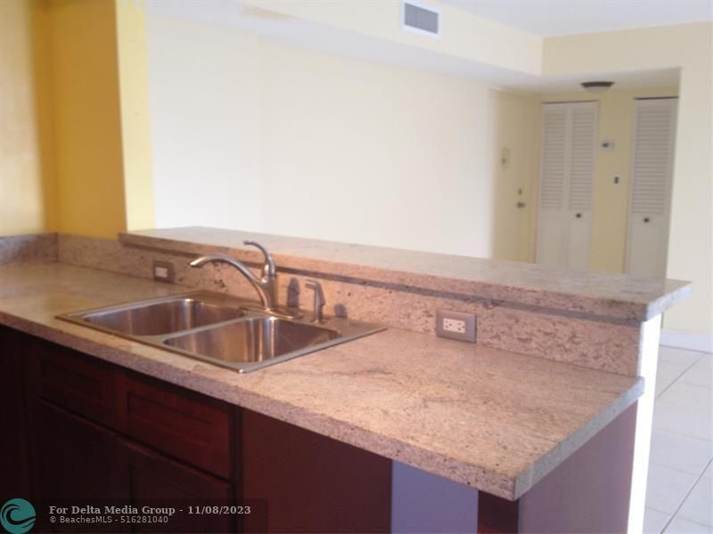 7705 Abbott Avenue, Unit 402, Miami Beach, FL 33141 Photo