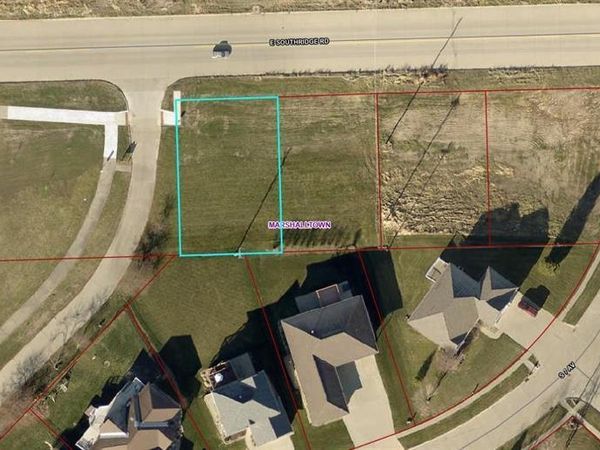 801 E Southridge Road, Marshalltown, IA 50158