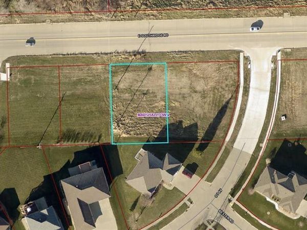 901 E Southridge Road, Marshalltown, IA 50158