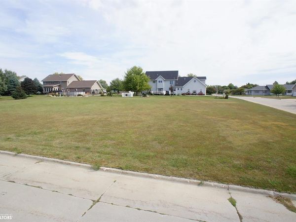 Lots 3 & 4 Brewer Creek Estates 1st Addition, Webster City, IA 50595
