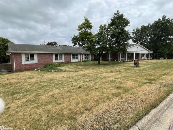 303 2nd Street, Rolfe, IA 50581