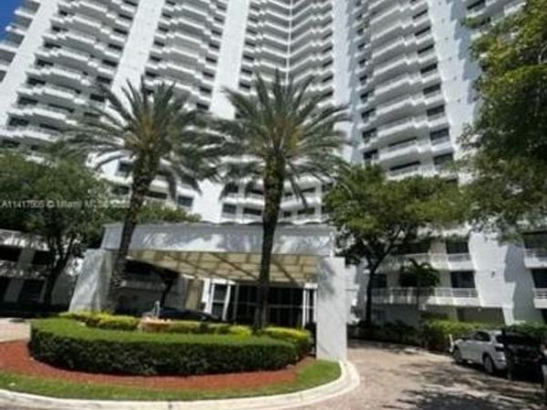 3300 NE 192nd Street, Unit 1912, Aventura, FL 33180