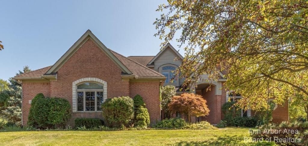 1819 Brookview Drive, Saline, MI 48176 Main Photo