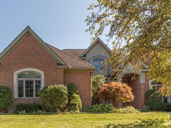 1819 Brookview Drive, Saline, MI 48176