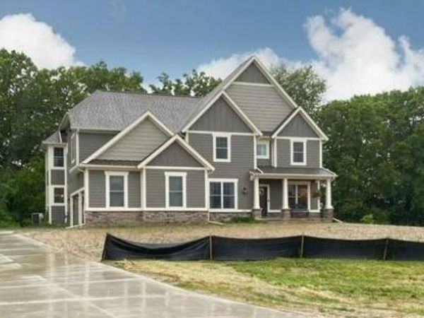 7085 Suncrest Drive, Saline, MI 48176