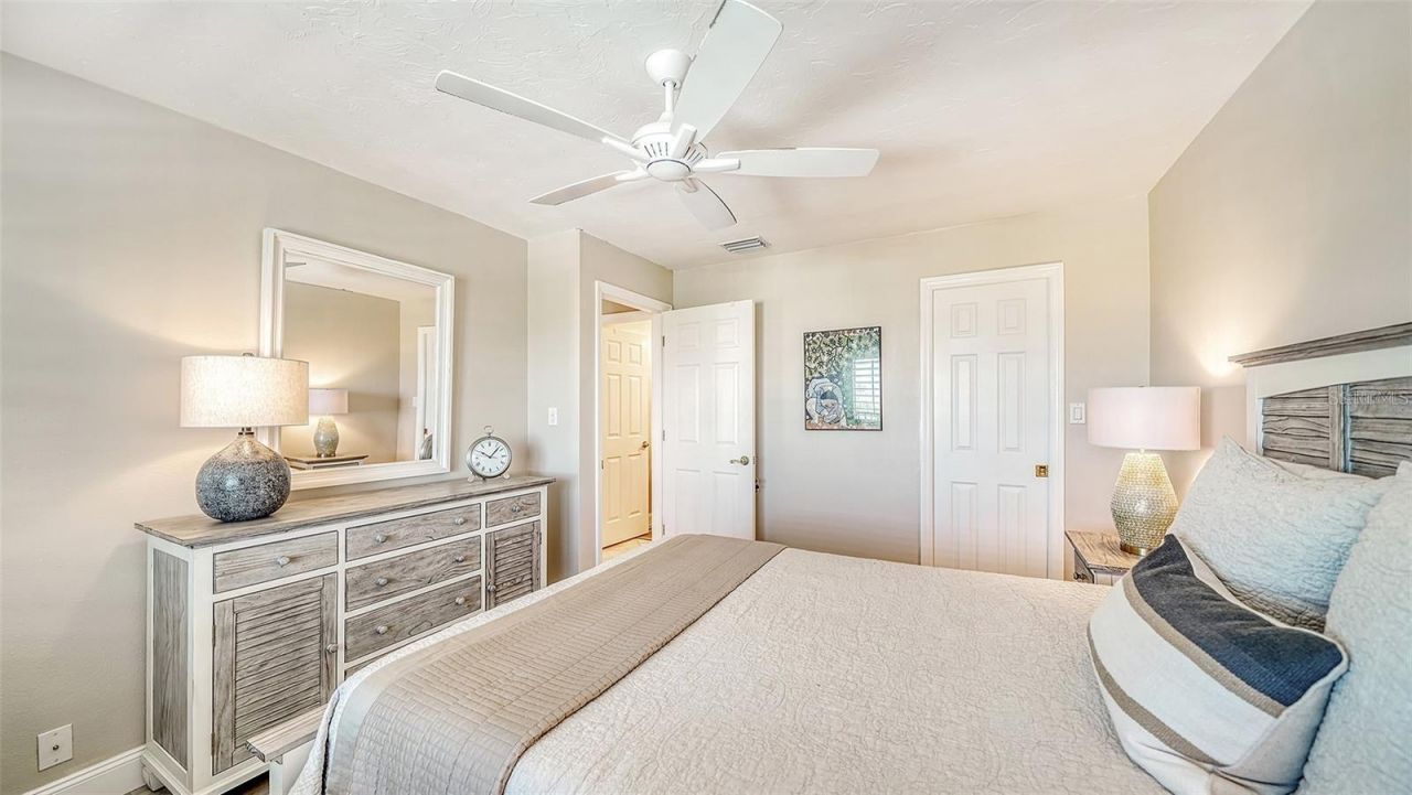 8911 Midnight Pass Road, Unit 514, Sarasota, FL 34242 Photo