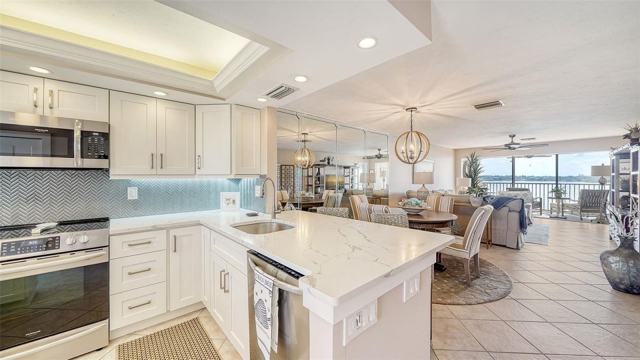 8911 Midnight Pass Road, Unit 514, Sarasota, FL 34242 Photo