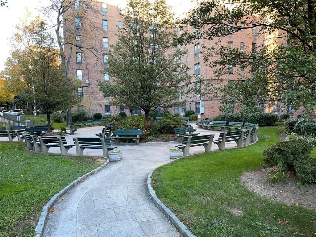 3531 Bronxwood Avenue, Unit STB, Bronx, NY 10469 Main Photo