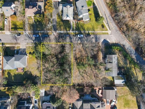 340 Warwick Avenue, Douglaston, NY 11363