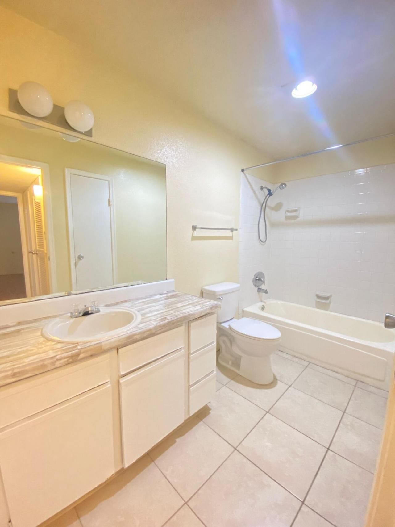 949 Riverside Drive, Unit 423, Coral Springs, FL 33071 Photo