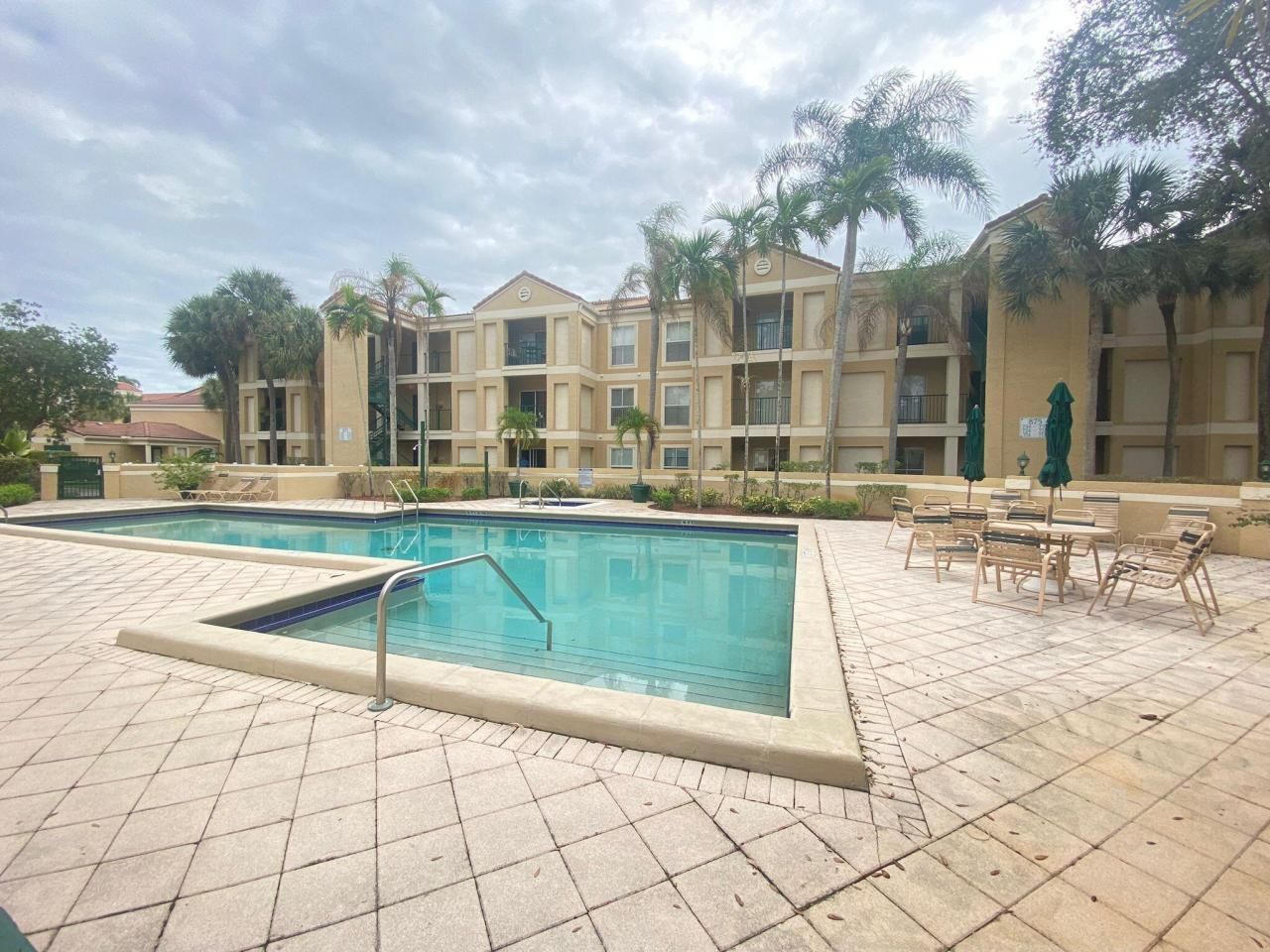 949 Riverside Drive, Unit 423, Coral Springs, FL 33071 Photo