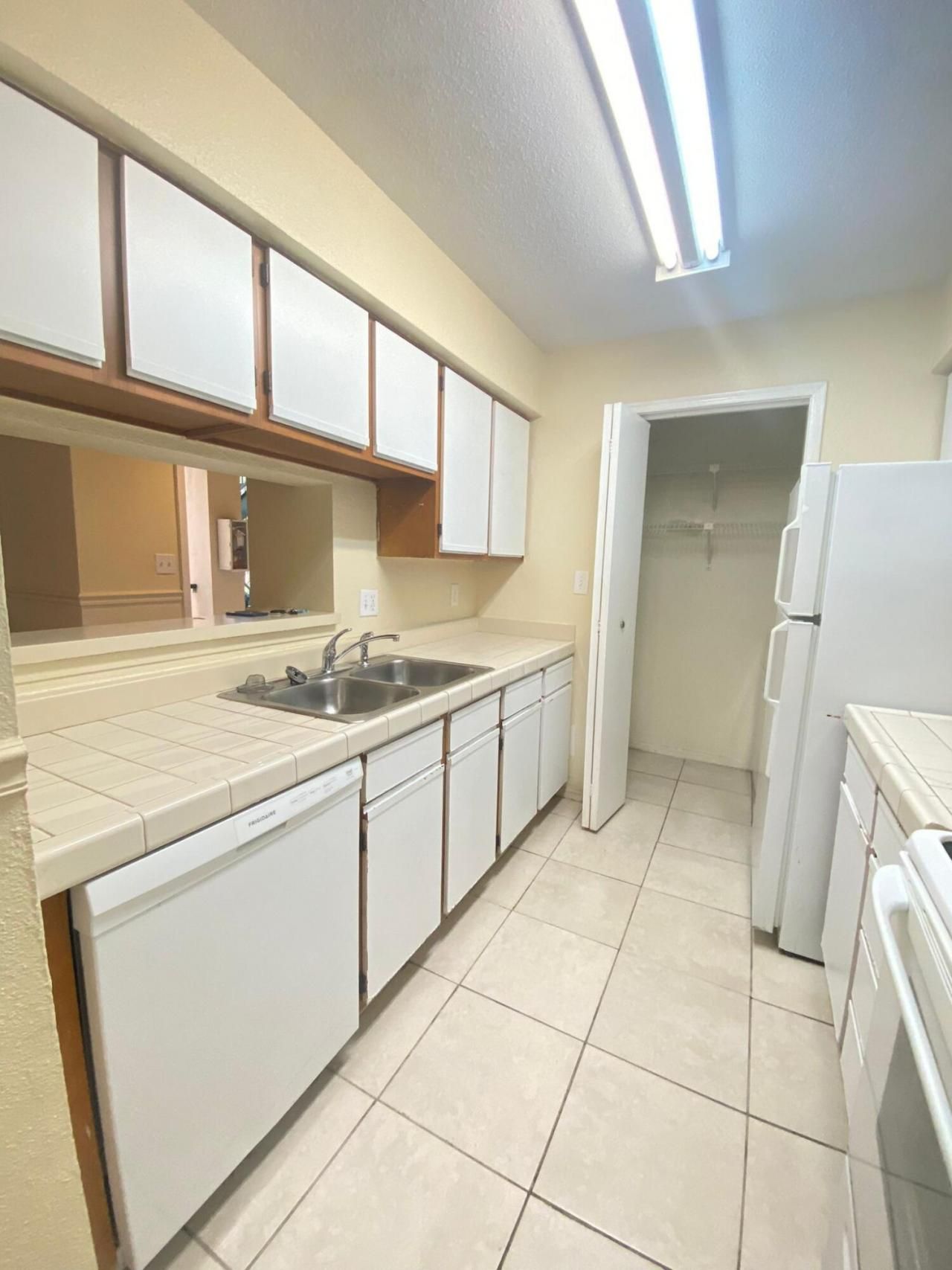 949 Riverside Drive, Unit 423, Coral Springs, FL 33071 Photo
