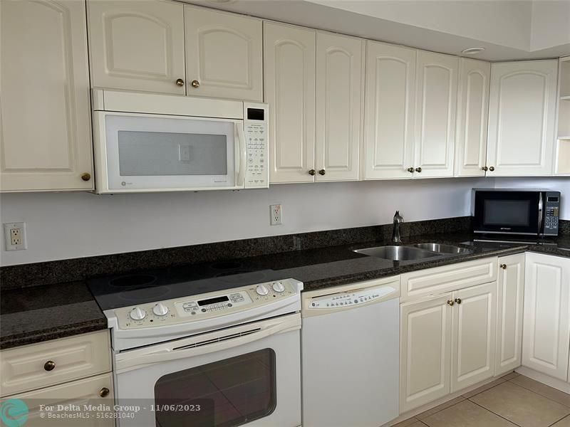 750 N Ocean Boulevard, Unit 1409, Pompano Beach, FL 33062 Photo