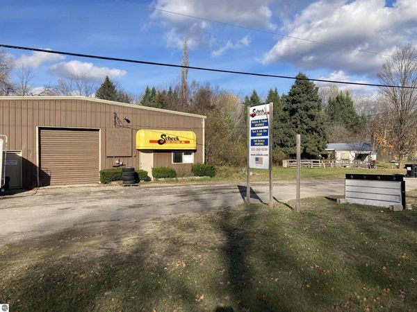 4205 M-113 E, Kingsley, MI 49649