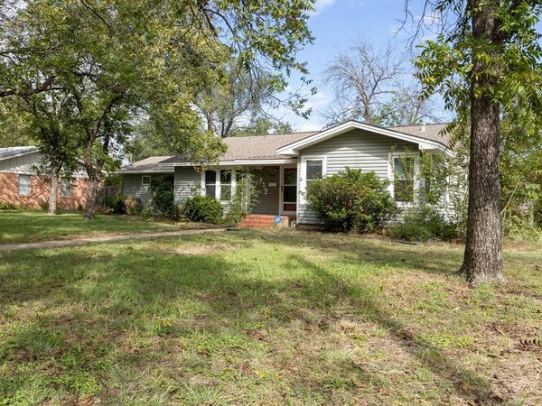 2010 4th Street, Brownwood, TX 76801