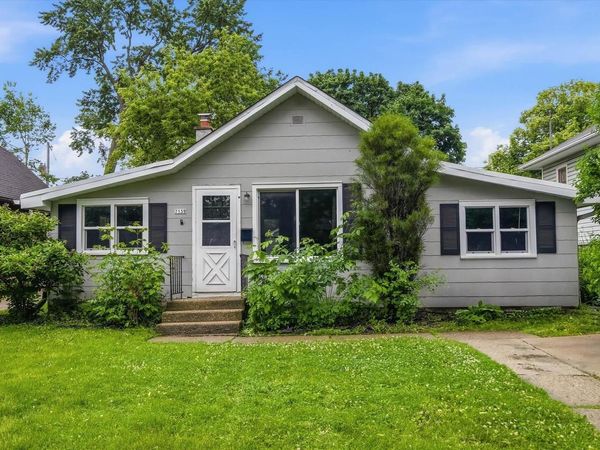 7139 W Saint Paul AVENUE, Milwaukee, WI 53213
