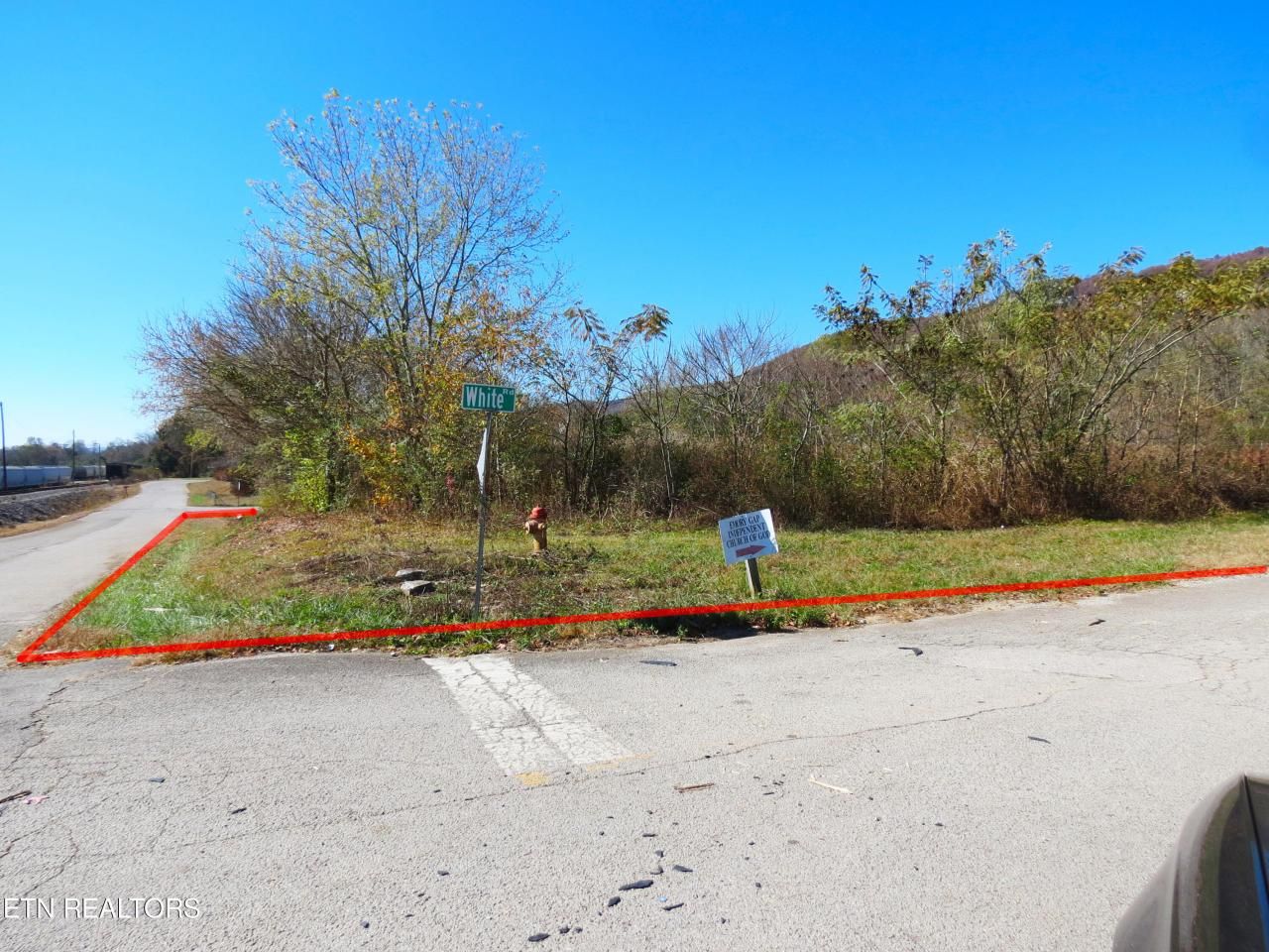 822 Renfro Rd, Harriman, TN 37748 Main Photo