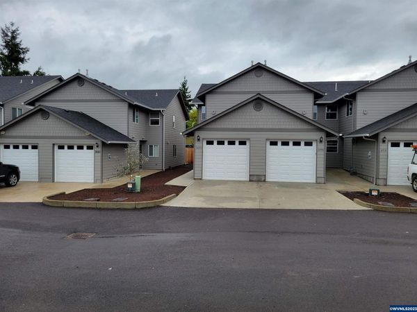 3776 Peter Ln NE, Salem, OR 97305