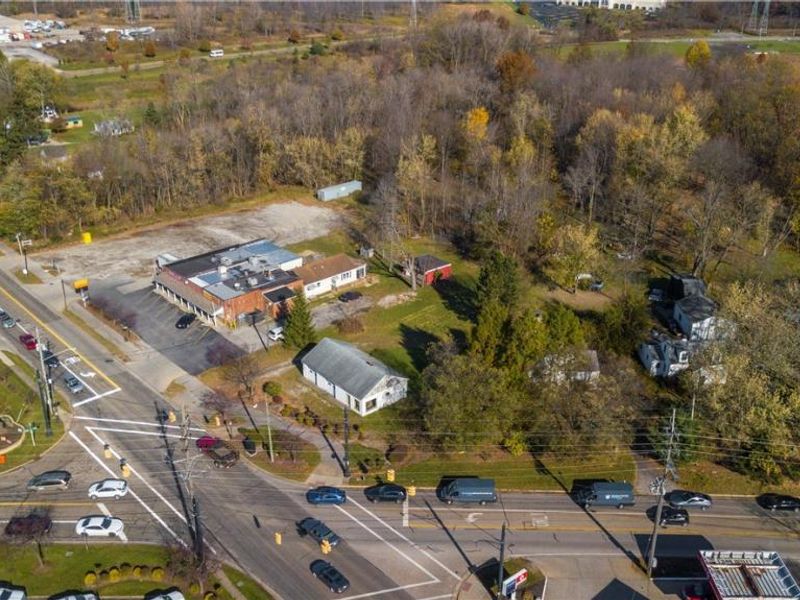 26004 Pettibone Road, Oakwood Village, OH 44146 Photo 12