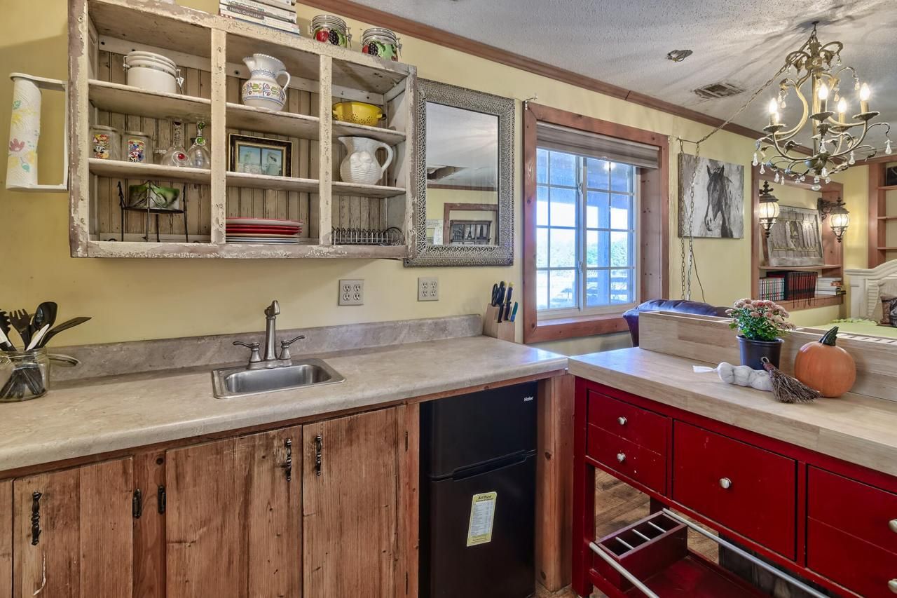 226 Cottage Walk Lane Photo 11