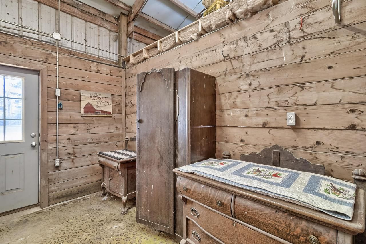 226 Cottage Walk Lane Photo 15