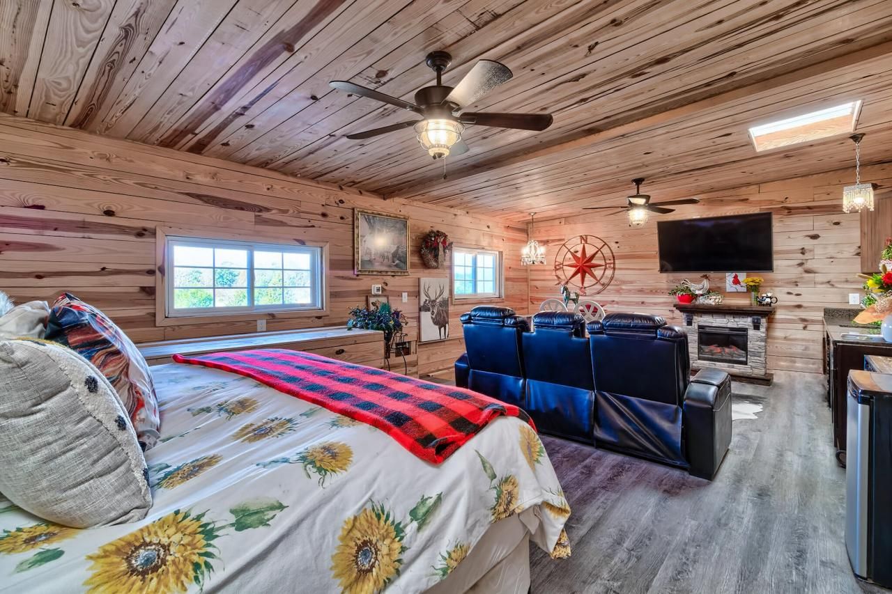 226 Cottage Walk Lane Photo 22