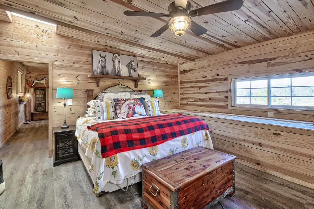 226 Cottage Walk Lane Photo 25