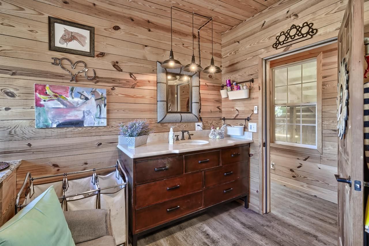 226 Cottage Walk Lane Photo 28