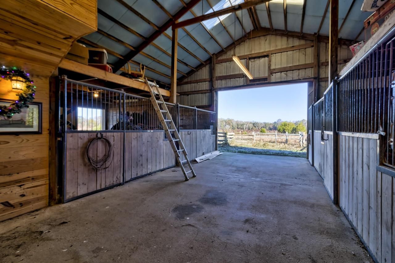 226 Cottage Walk Lane Photo 32