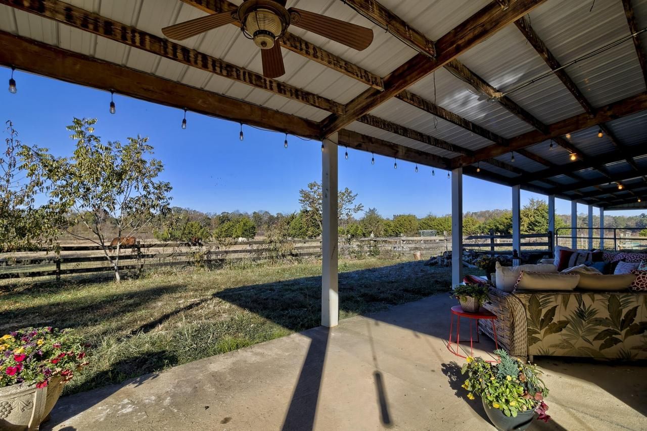 226 Cottage Walk Lane Photo 34