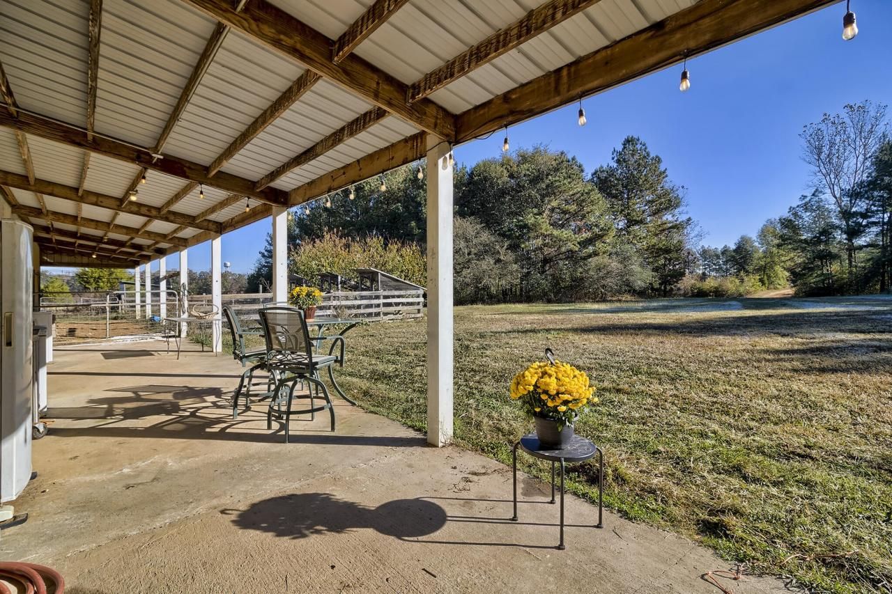 226 Cottage Walk Lane Photo 37