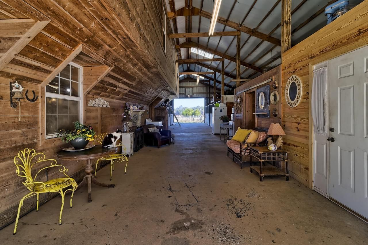 226 Cottage Walk Lane Photo 6