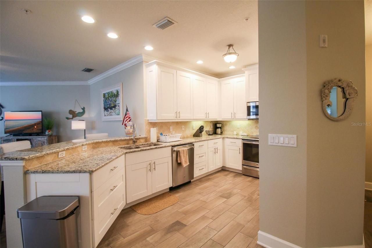 7710 34th Avenue W, Unit 101, Bradenton, FL 34209 Photo