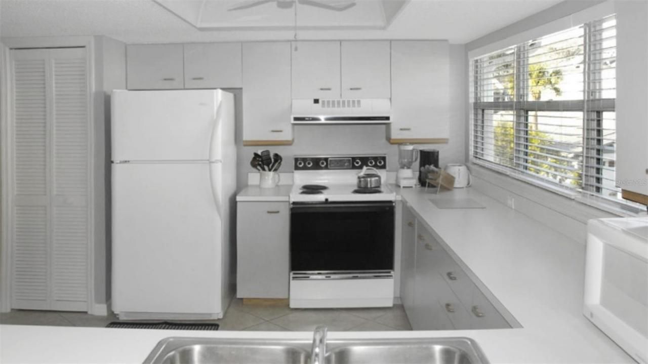 1200 Siesta Bayside Drive, Unit 1200-G, Sarasota, FL 34242 Photo