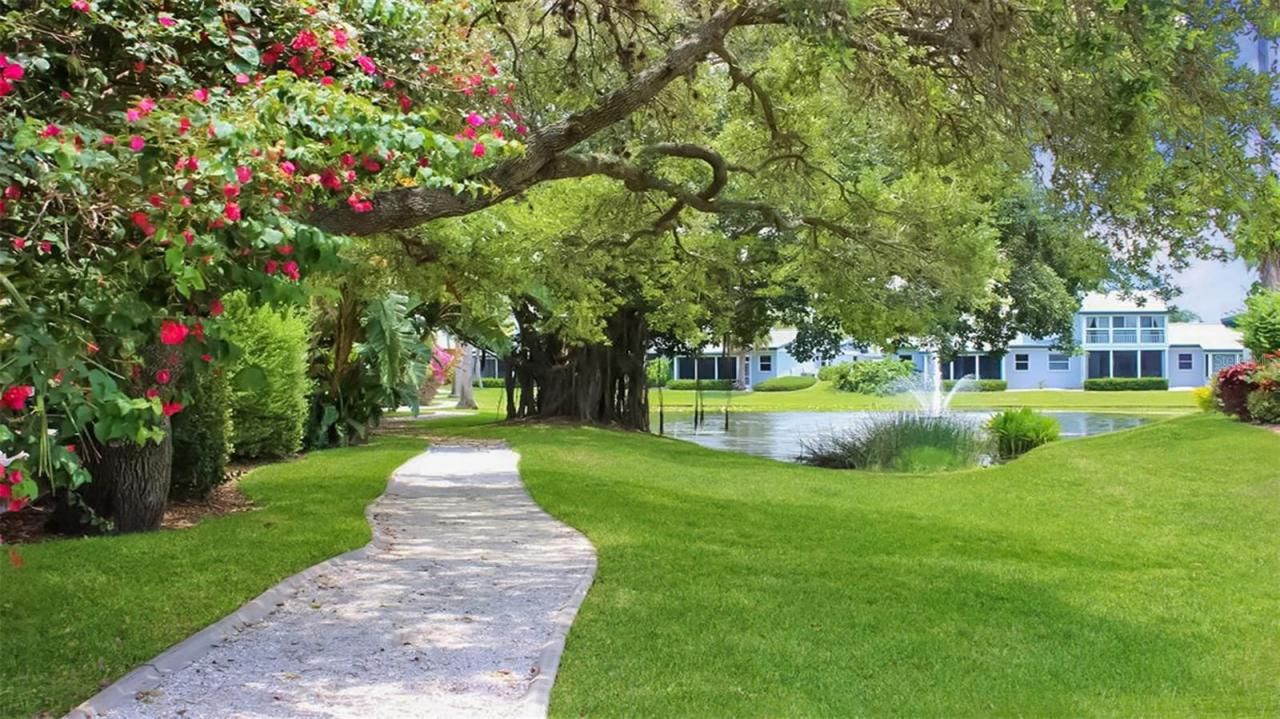 1226 Siesta Bayside Drive, Unit 1226-C, Sarasota, FL 34242 Photo