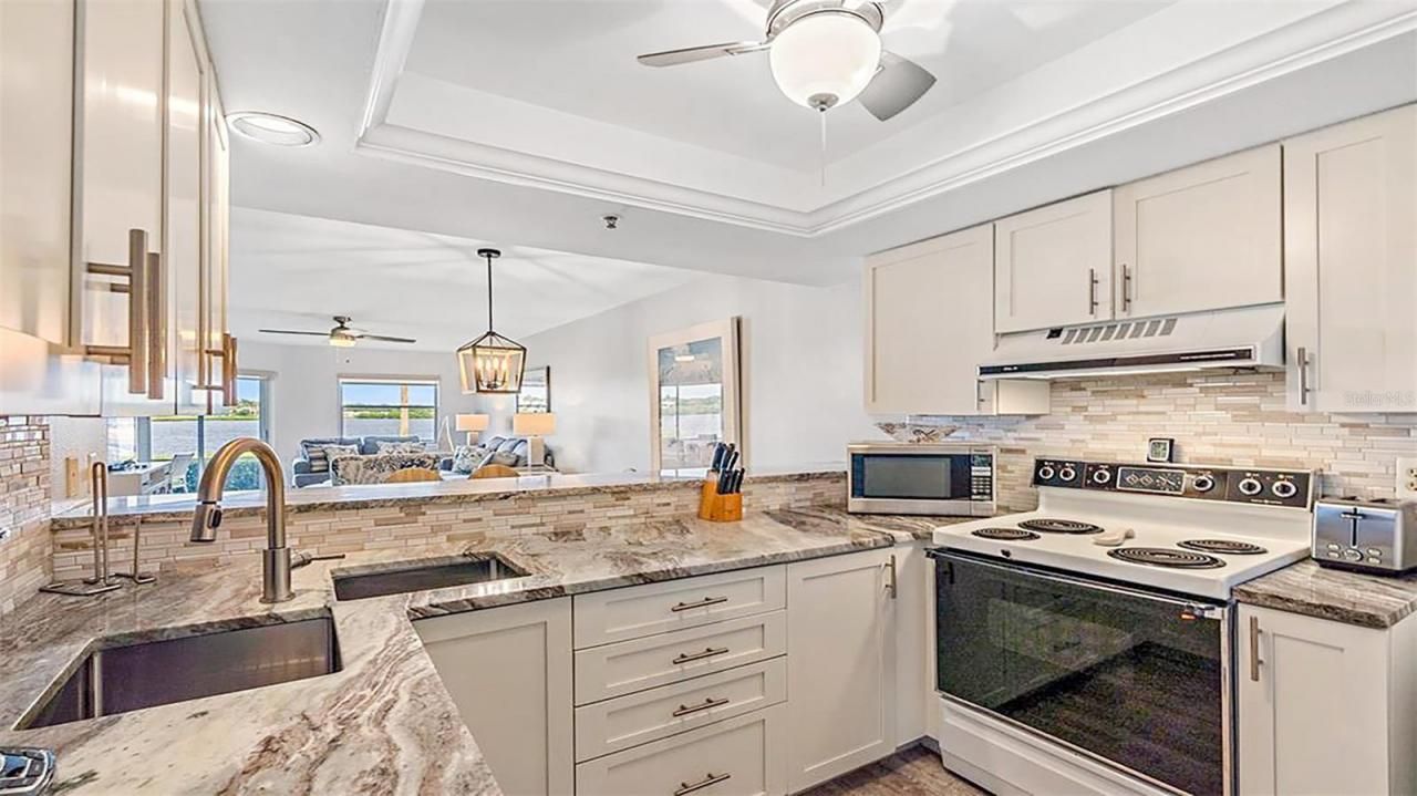 1360 Siesta Bayside Drive, Unit 1360-D, Sarasota, FL 34242 Photo