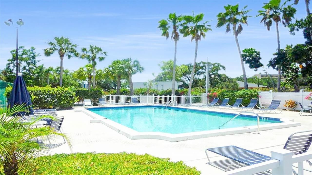 1360 Siesta Bayside Drive, Unit 1360-D, Sarasota, FL 34242 Photo