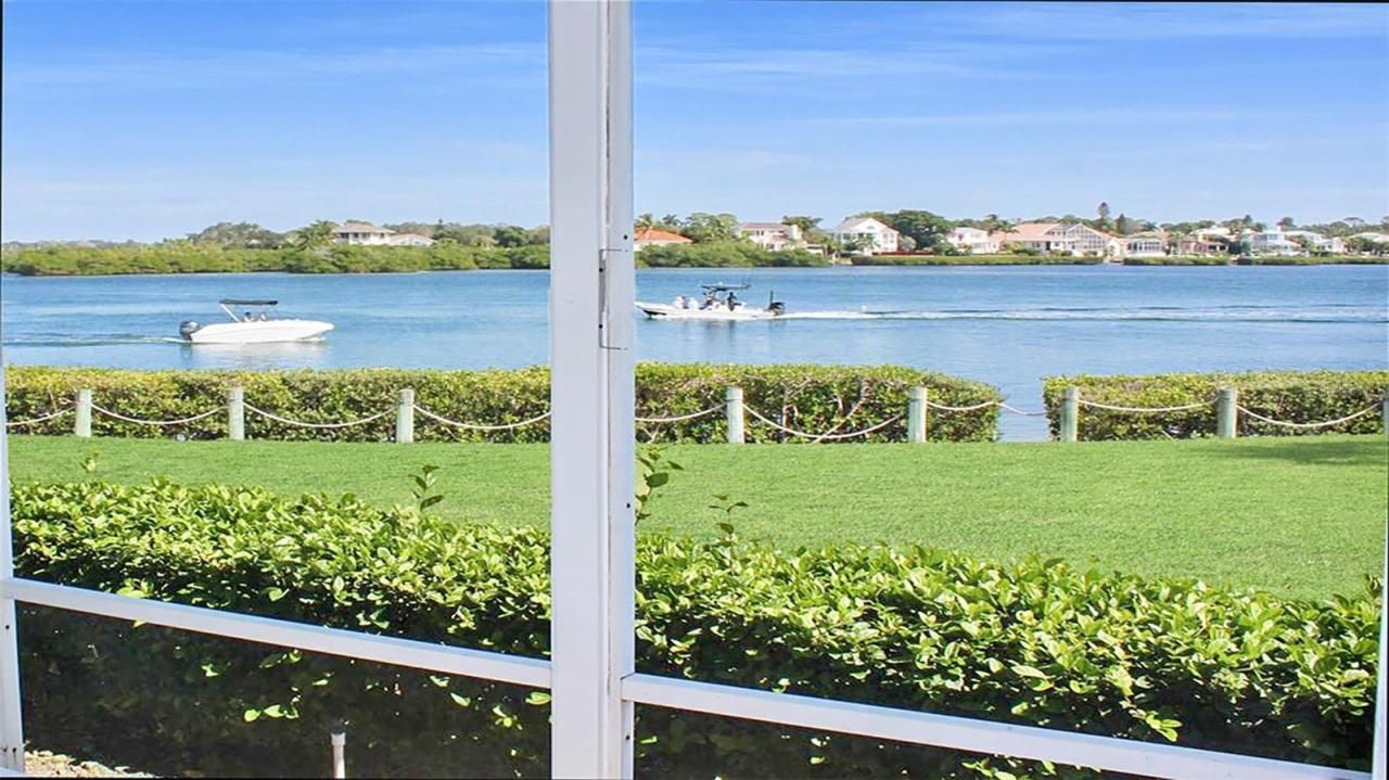 1360 Siesta Bayside Drive, Unit 1360-D, Sarasota, FL 34242 Photo