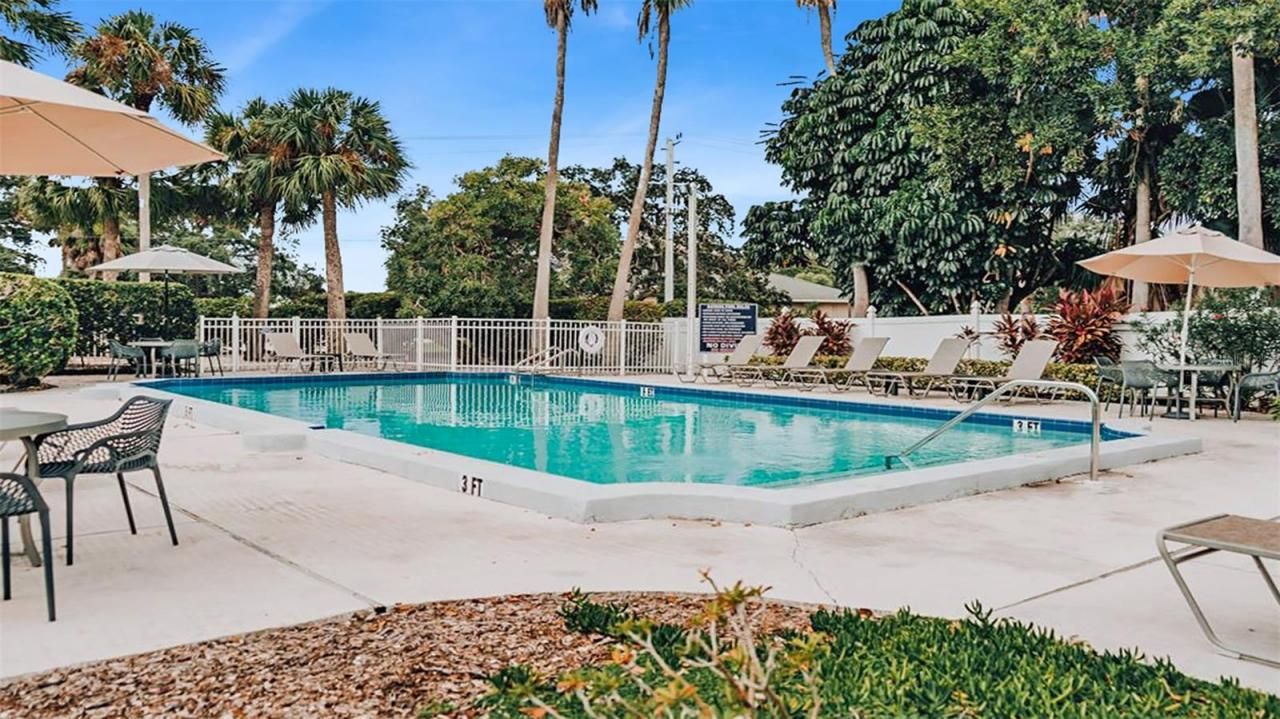 1241 Siesta Bayside Drive, Unit 1241-A, Sarasota, FL 34242 Photo