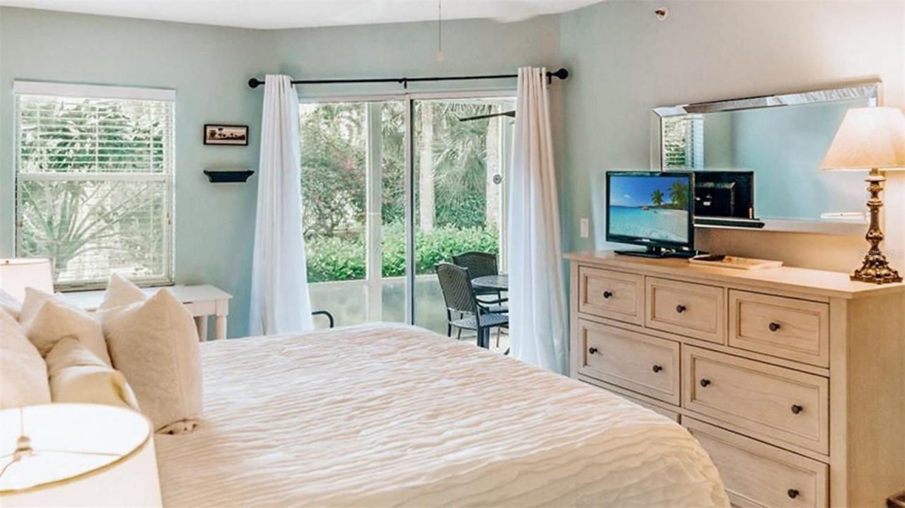 1272 Siesta Bayside Drive, Unit 1272-C, Sarasota, FL 34242 Photo