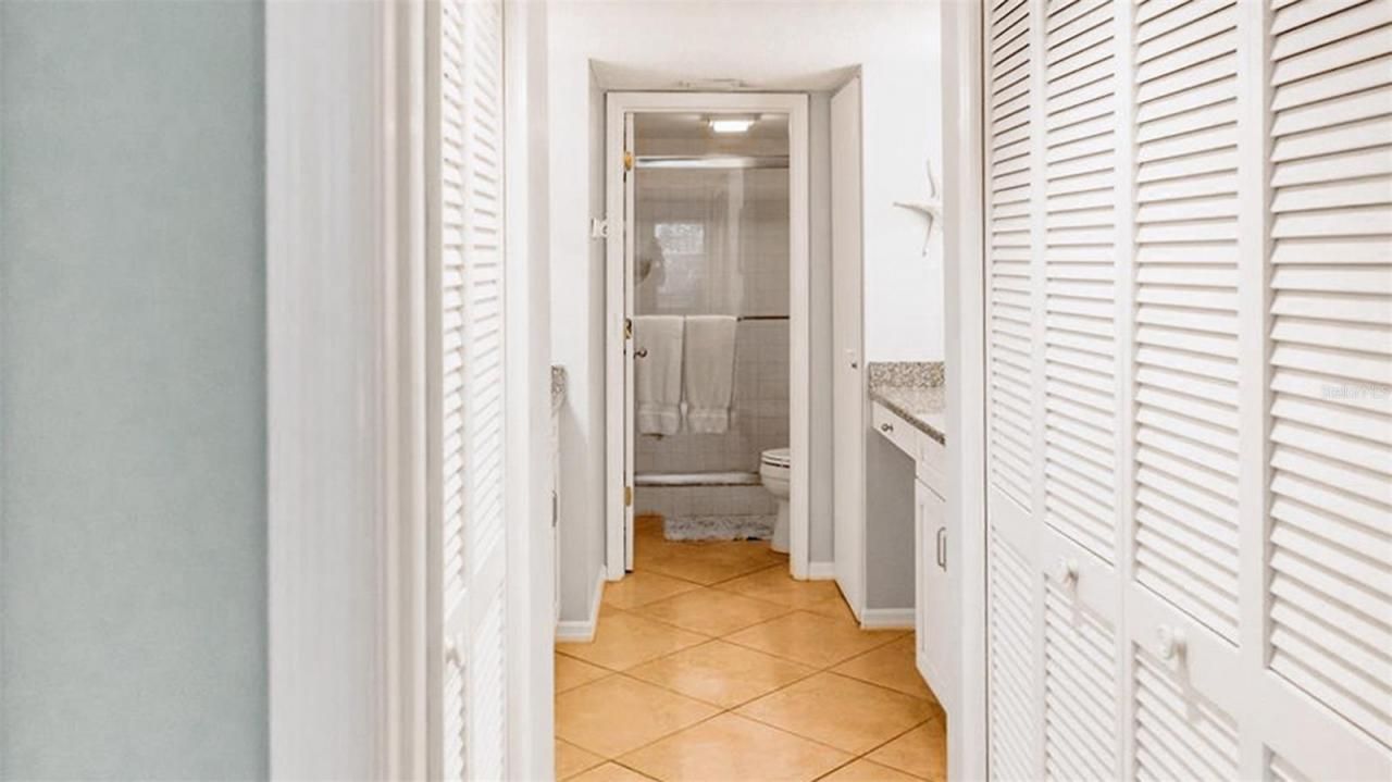 1272 Siesta Bayside Drive, Unit 1272-C, Sarasota, FL 34242 Photo