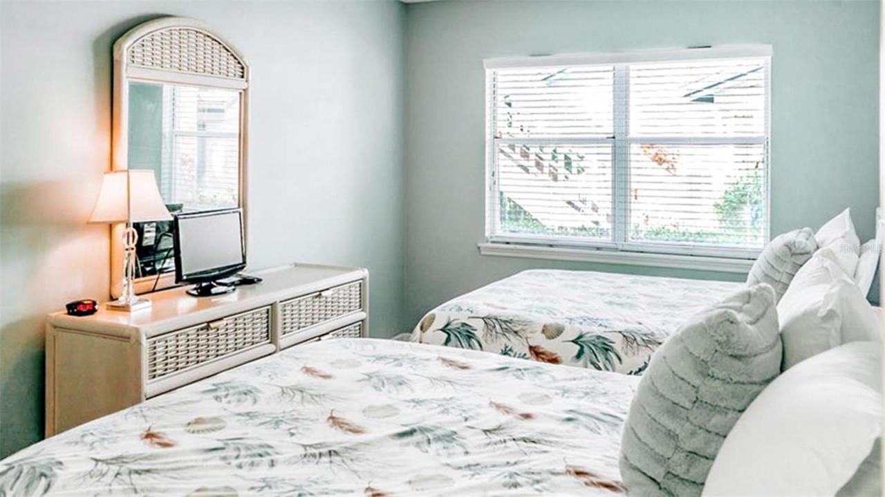 1272 Siesta Bayside Drive, Unit 1272-C, Sarasota, FL 34242 Photo