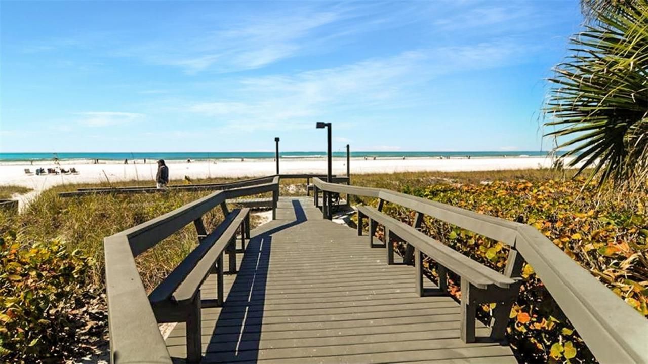 1272 Siesta Bayside Drive, Unit 1272-C, Sarasota, FL 34242 Photo