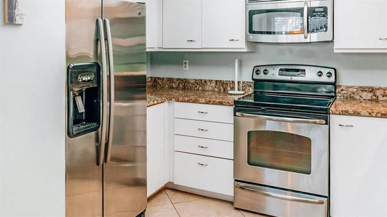 1272 Siesta Bayside Drive, Unit 1272-C, Sarasota, FL 34242 Photo