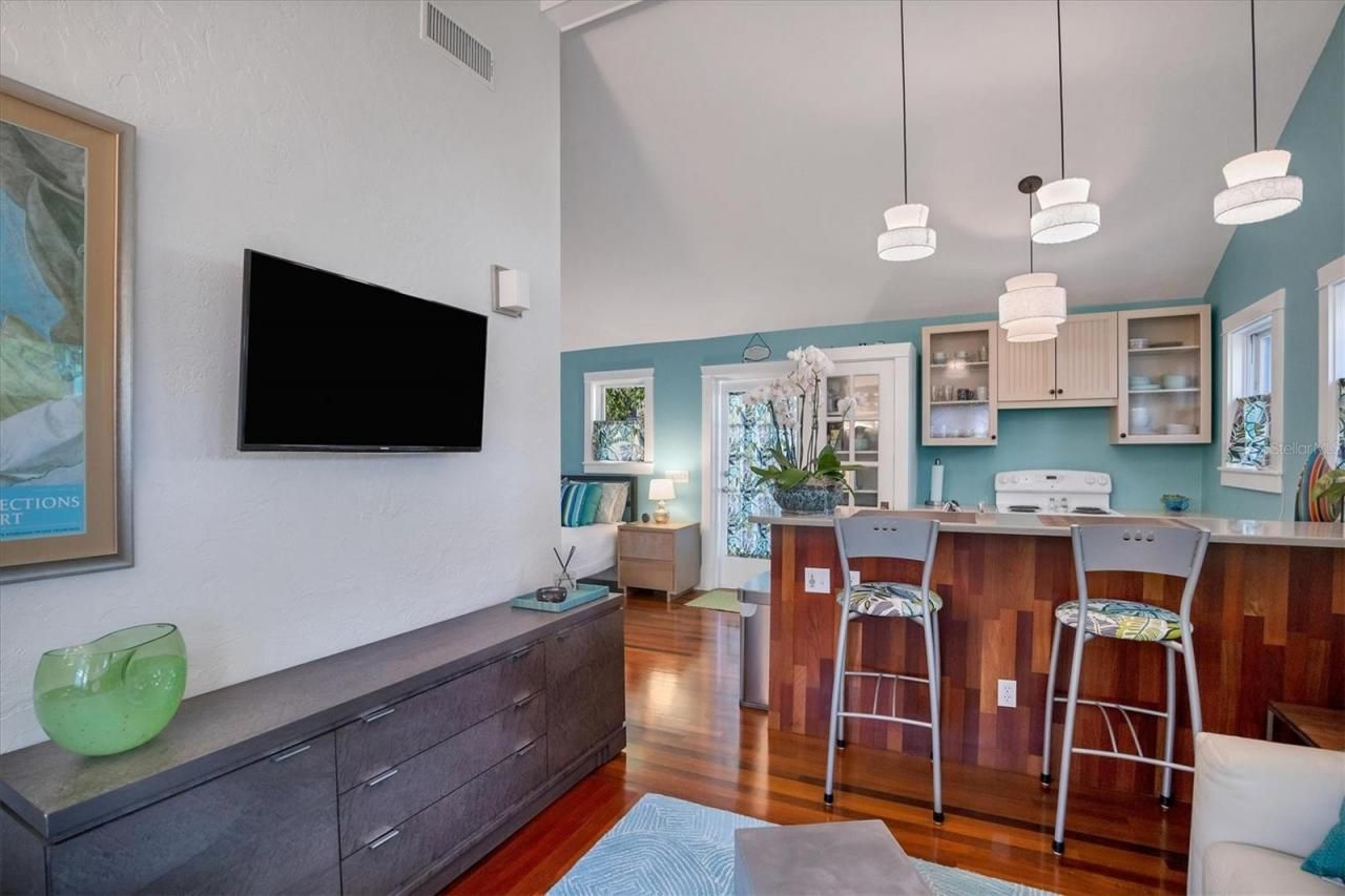 1716 Oak Street, Sarasota, FL 34236 Photo