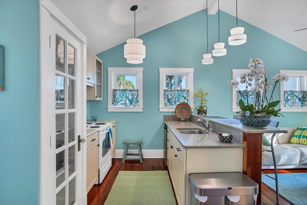 1716 Oak Street, Sarasota, FL 34236 Photo