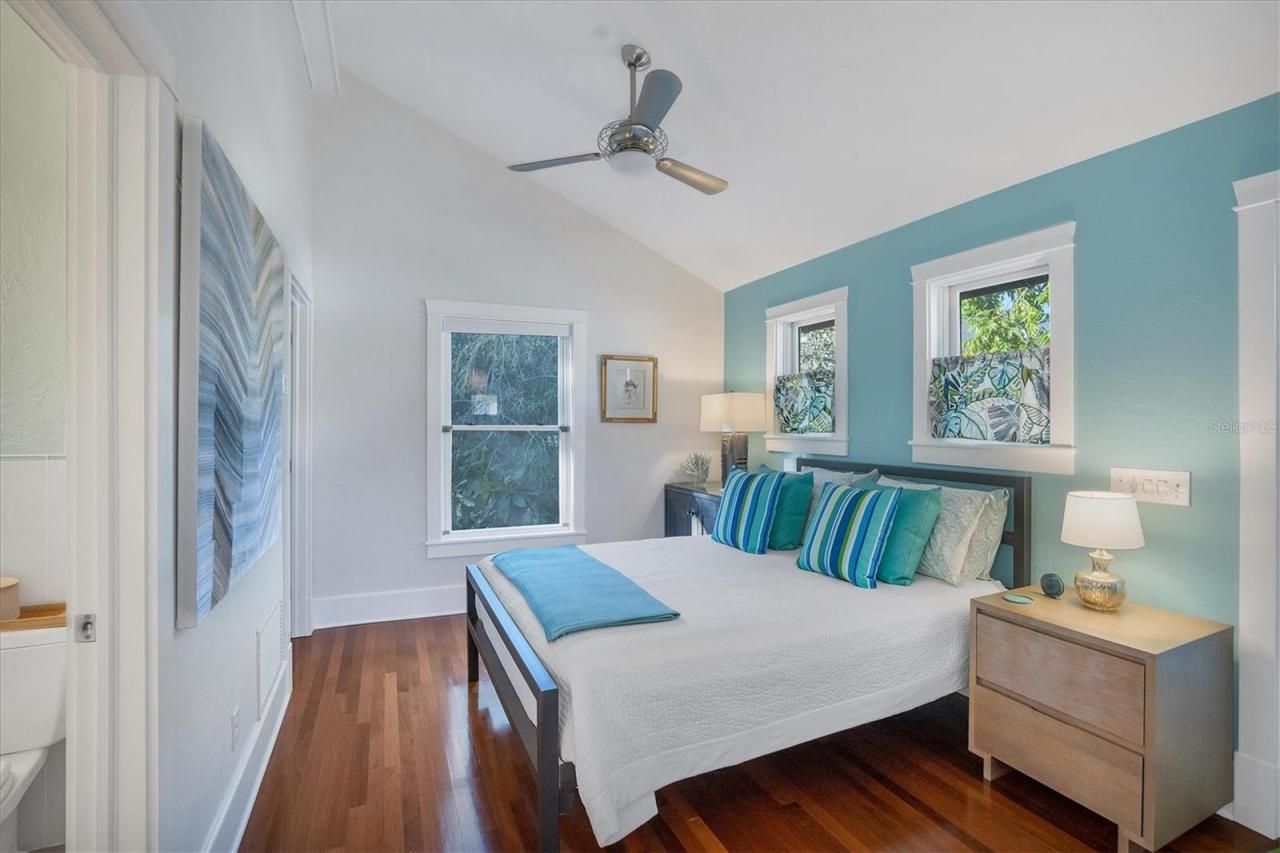 1716 Oak Street, Sarasota, FL 34236 Photo